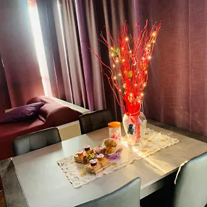 https://crystal-tower-mm.italymilanhotels.net